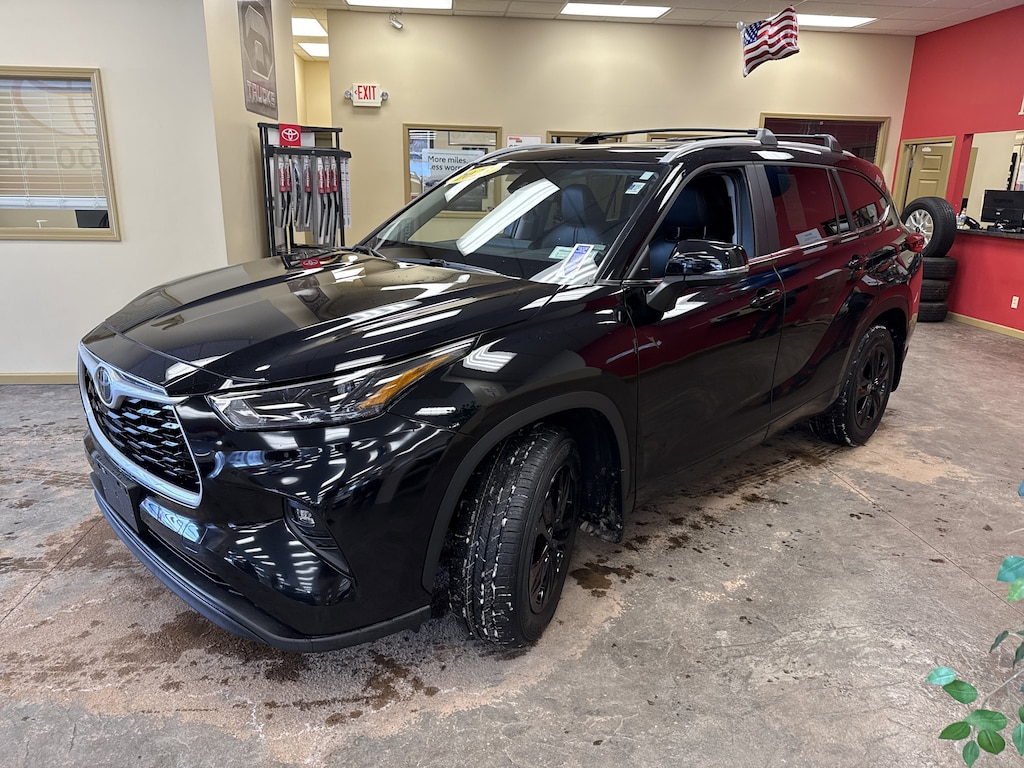 Used 2023 Toyota Highlander XLE SUV