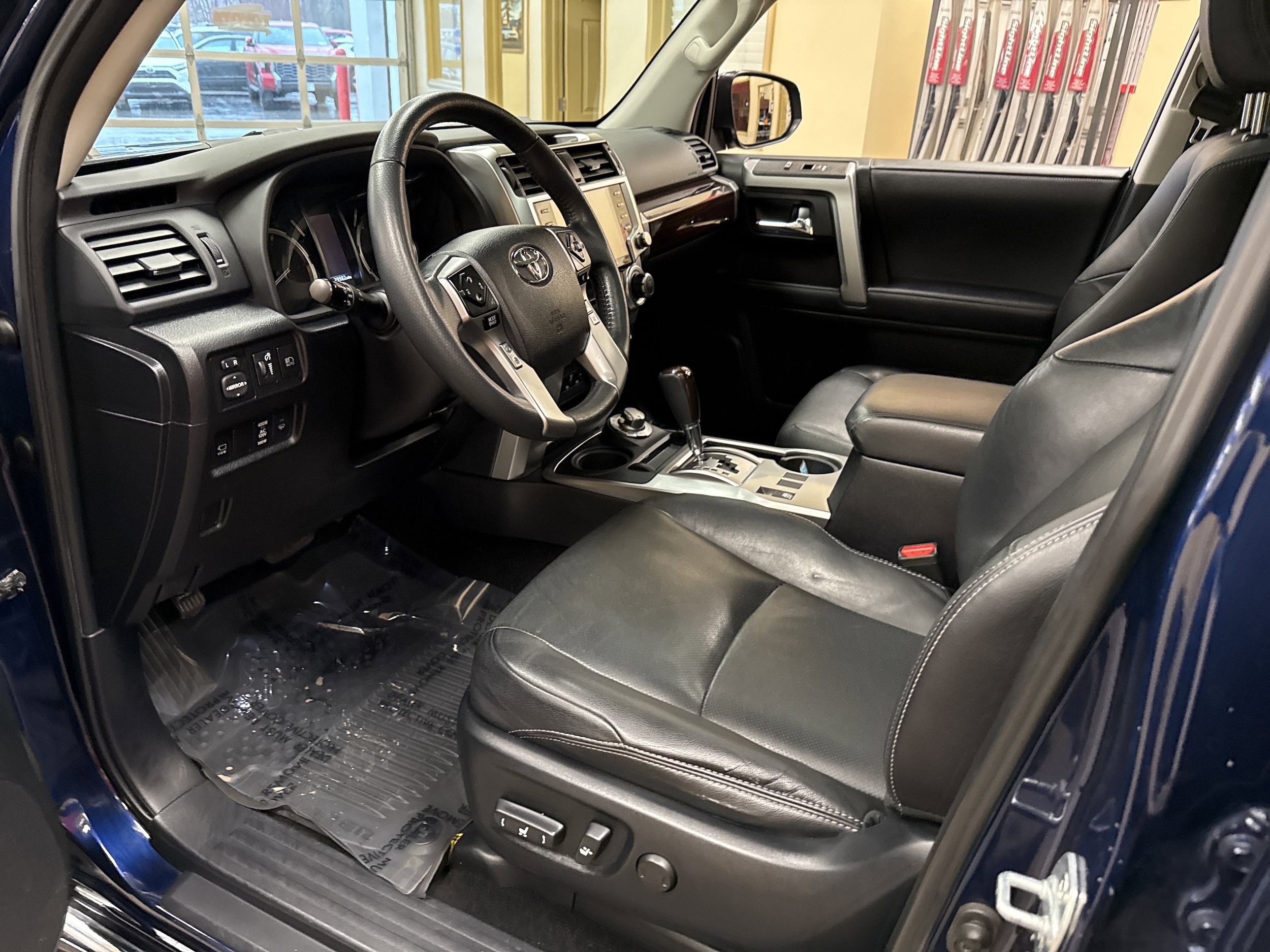 2022 Toyota 4Runner Limited - Photo 9