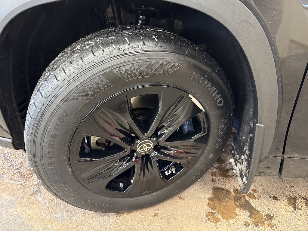 Used 2023 Toyota Highlander XLE SUV