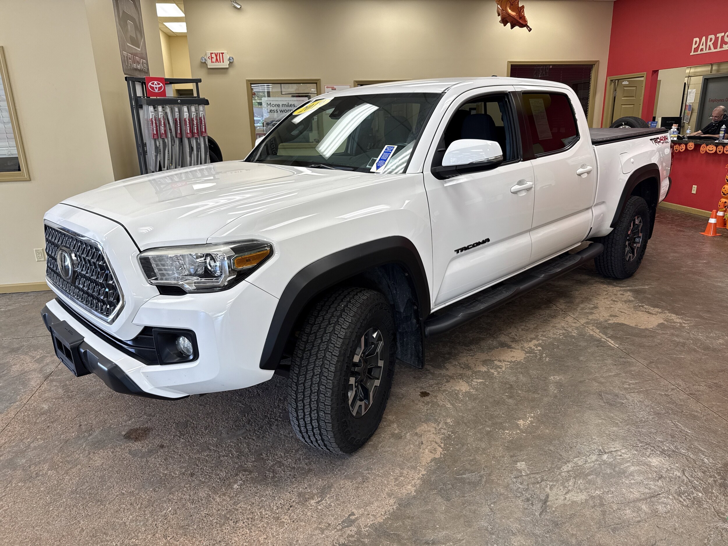 2019 Toyota Tacoma TRD V6 photo 3