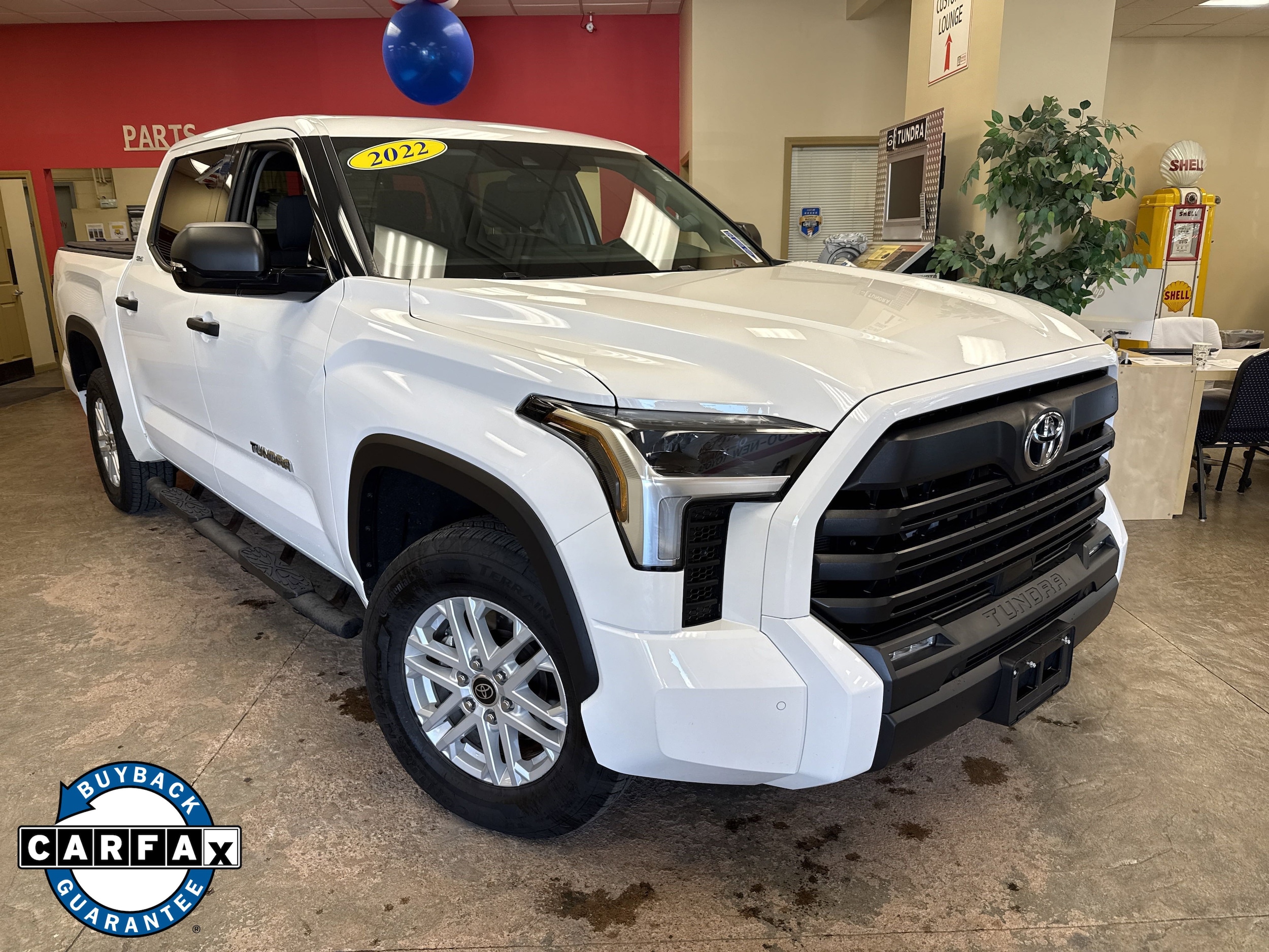 2022 Toyota Tundra SR5's photo