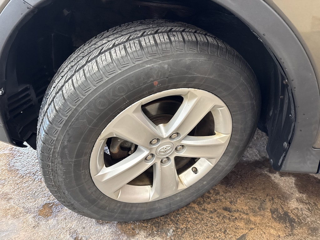 Used 2014 Toyota RAV4 4WD XLE SUV