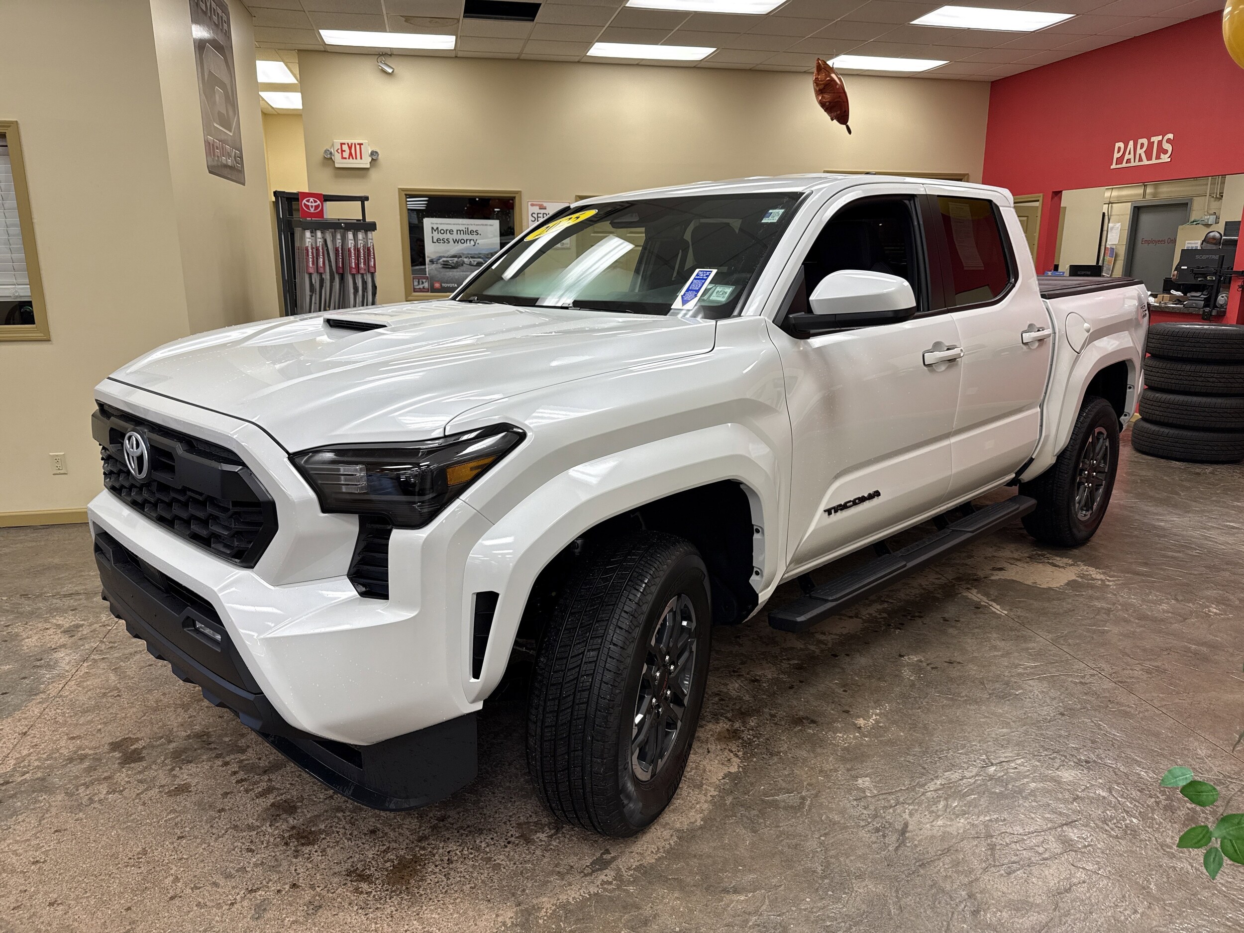 2025 Toyota Tacoma TRD Sport photo 3