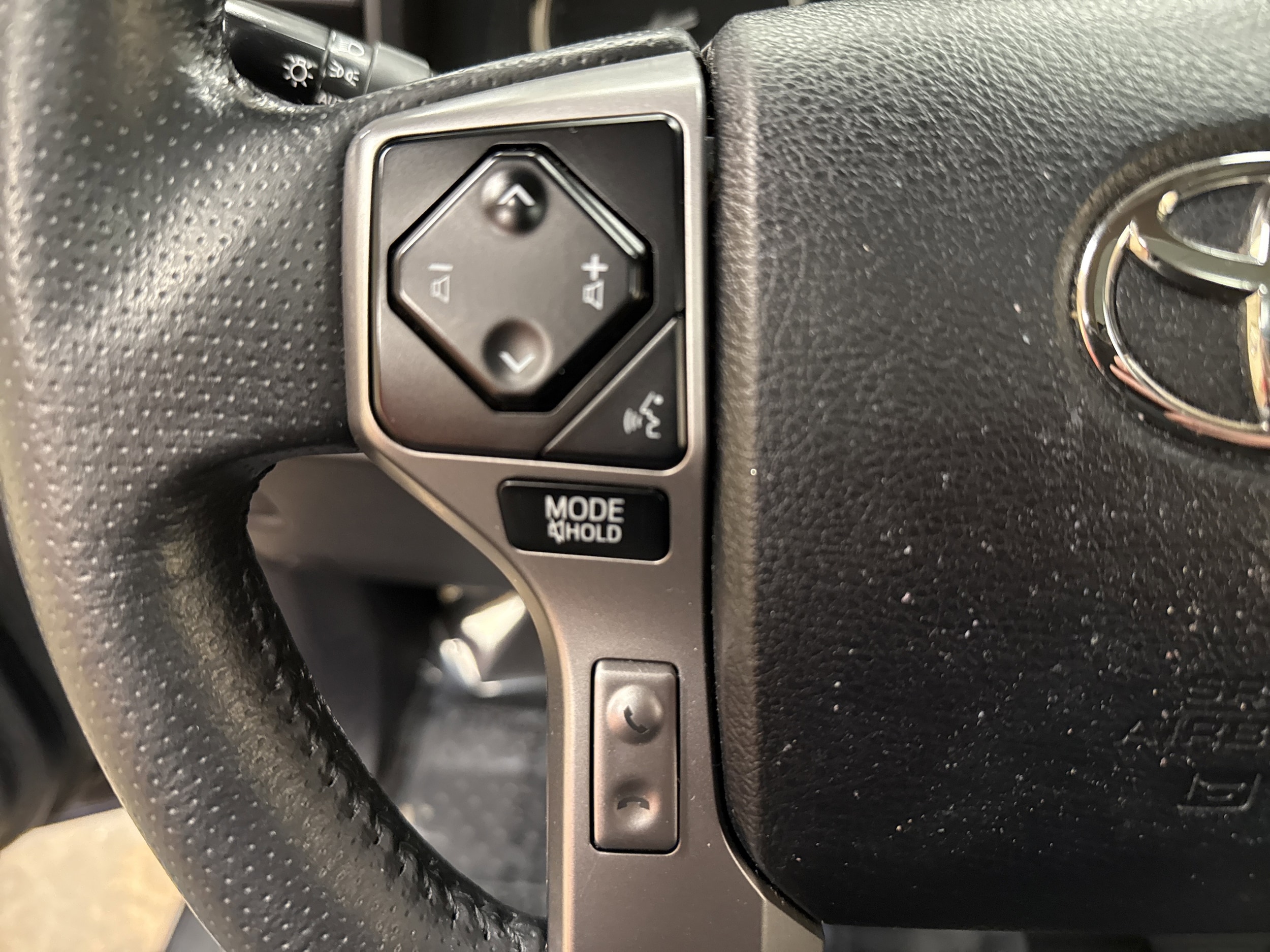 2022 Toyota 4Runner Limited - Photo 33