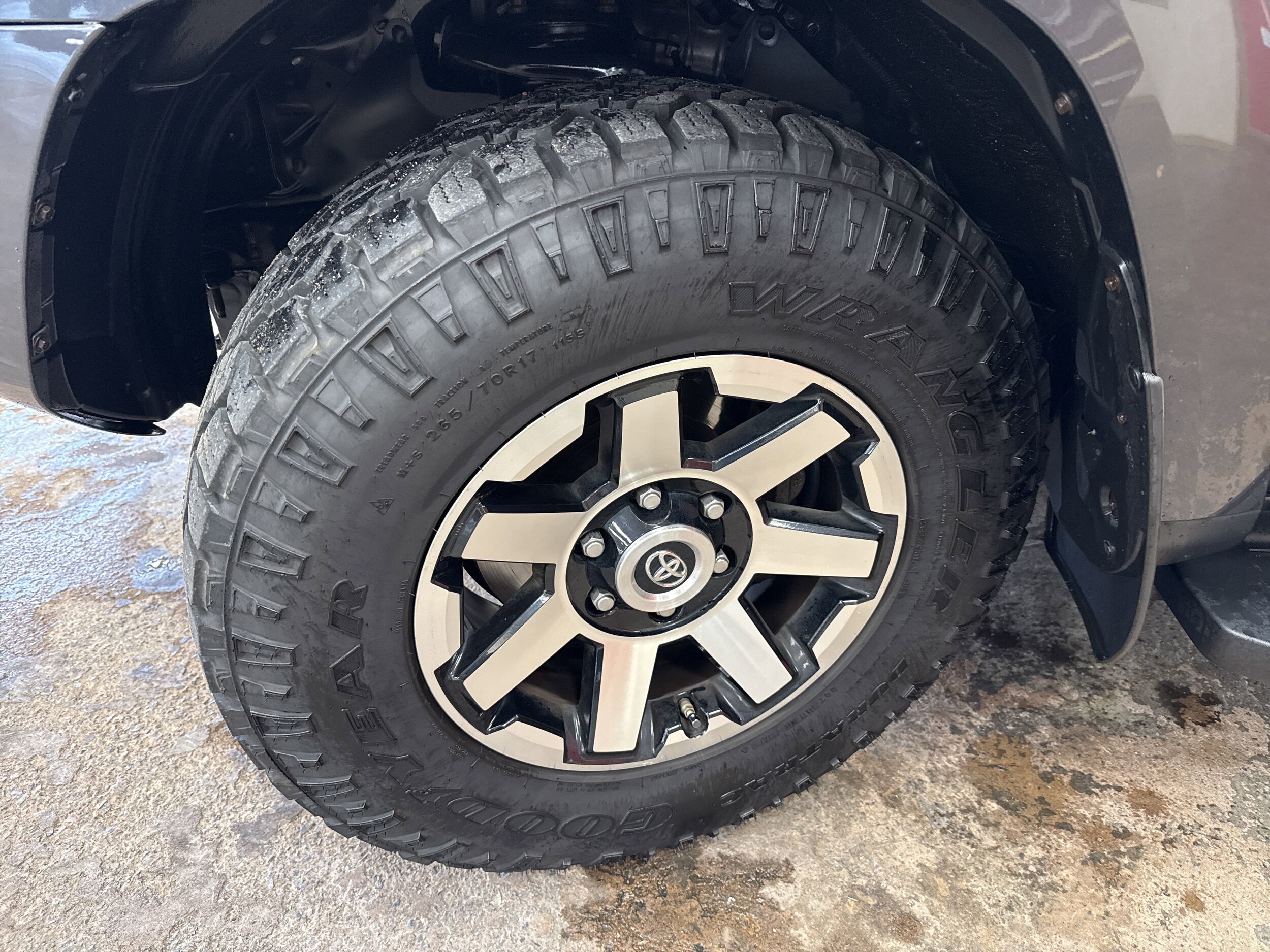 2019 Toyota 4Runner TRD photo 4