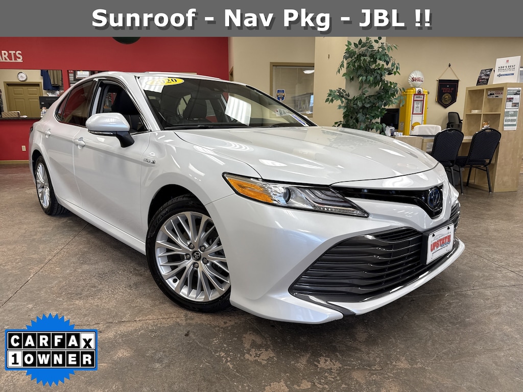 Used 2020 Toyota Camry Hybrid XLE Sedan