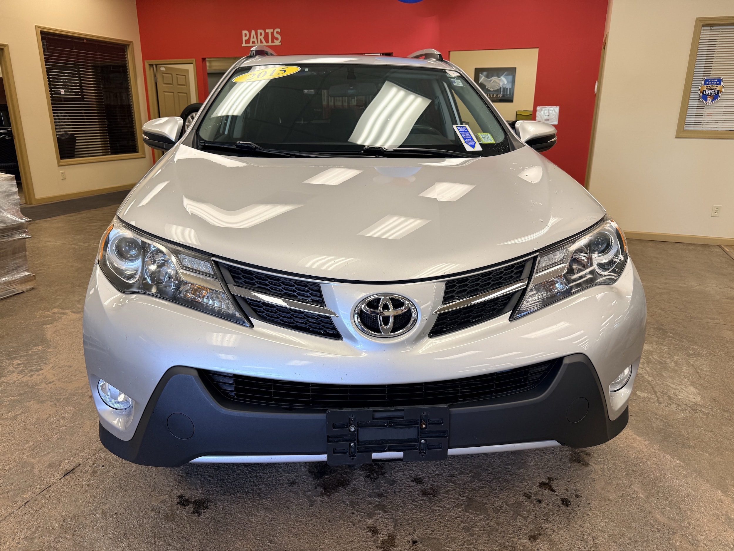 2015 Toyota RAV4 XLE - Photo 2