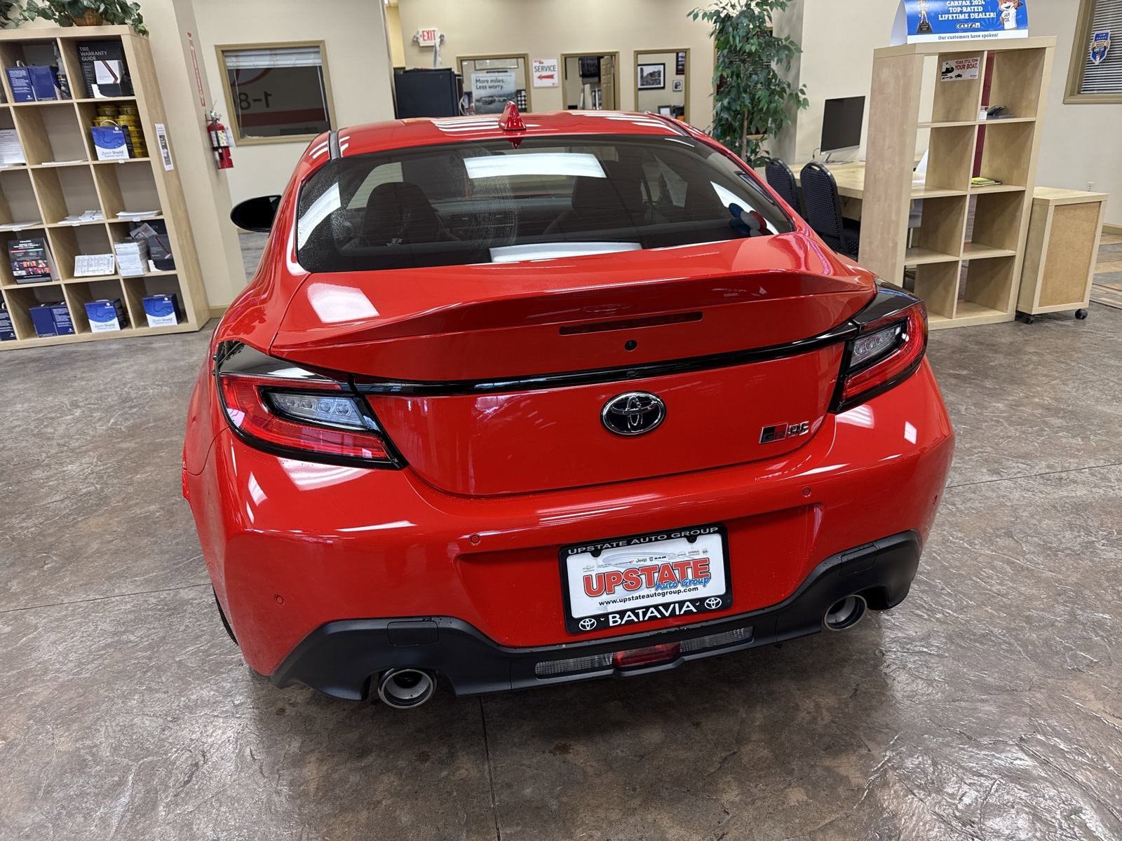 2025 Toyota GR86 Premium - Photo 8