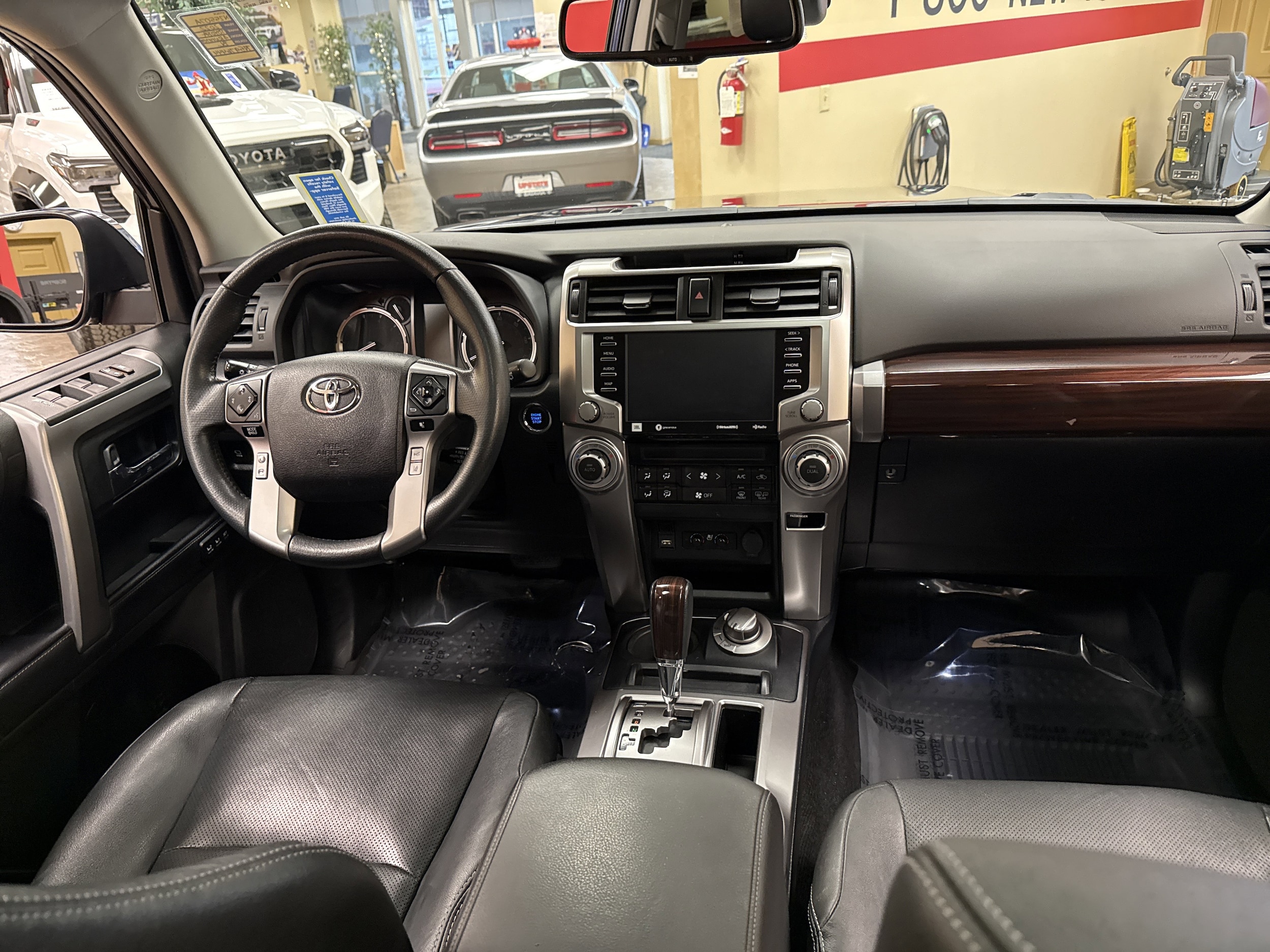 2022 Toyota 4Runner Limited - Photo 23