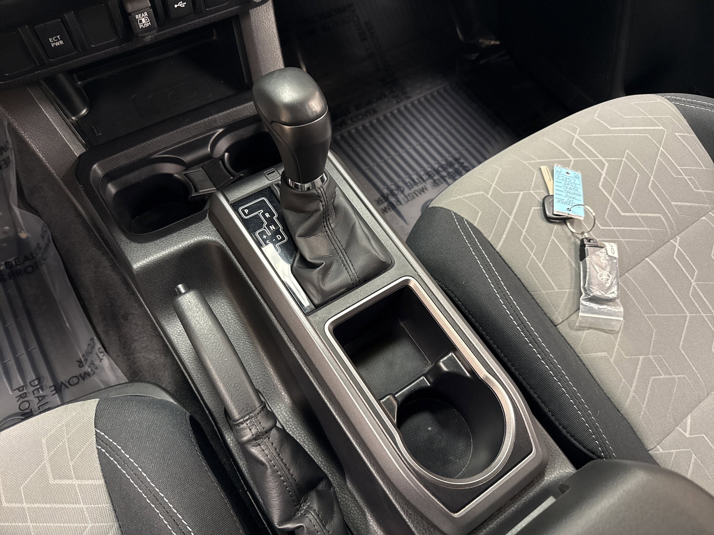 2022 Toyota Tacoma TRD Off Road - Photo 32