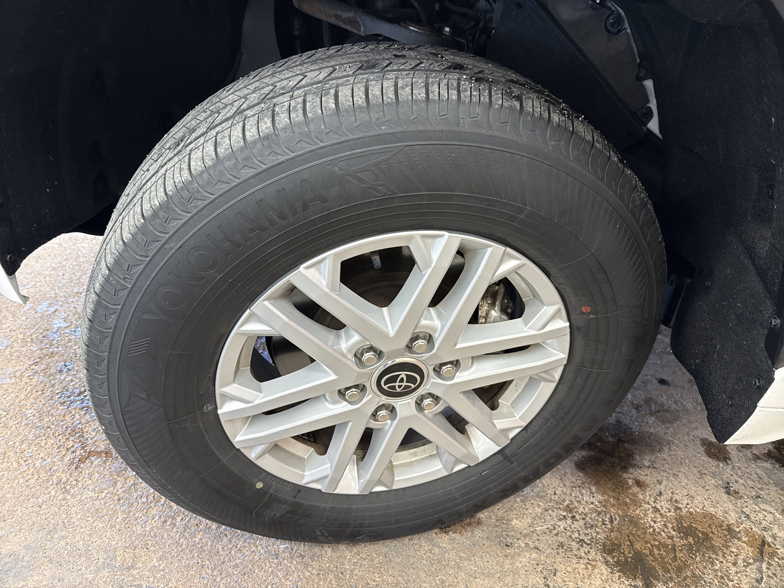 2022 Toyota Tundra SR5 CrewMax photo 4