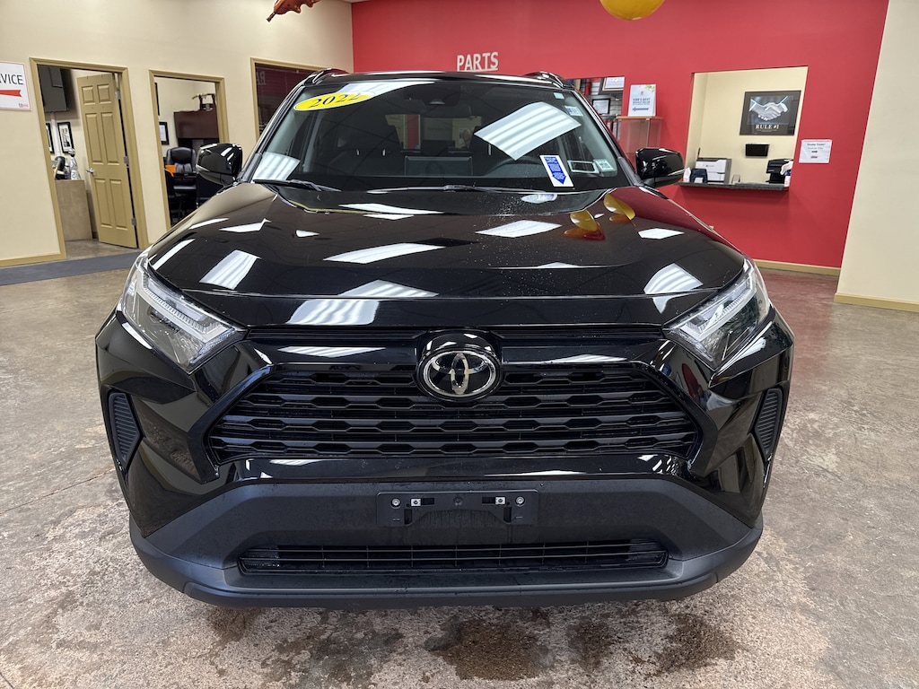 Used 2022 Toyota RAV4 XLE SUV