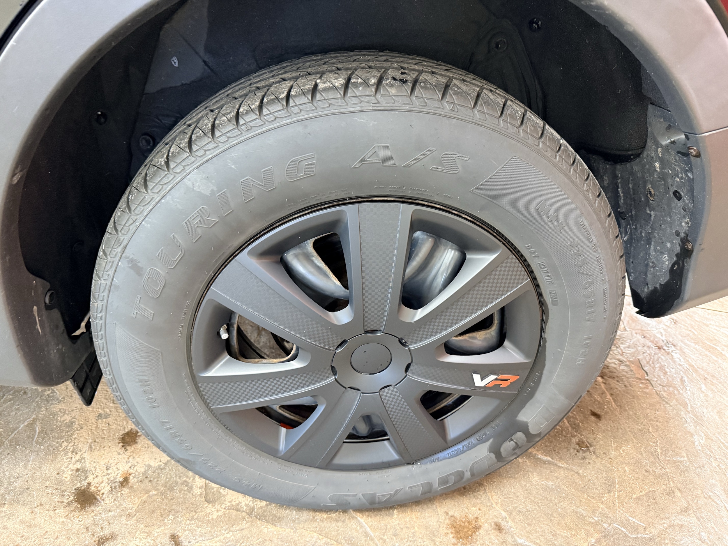 2015 Toyota RAV4 LE - Photo 6