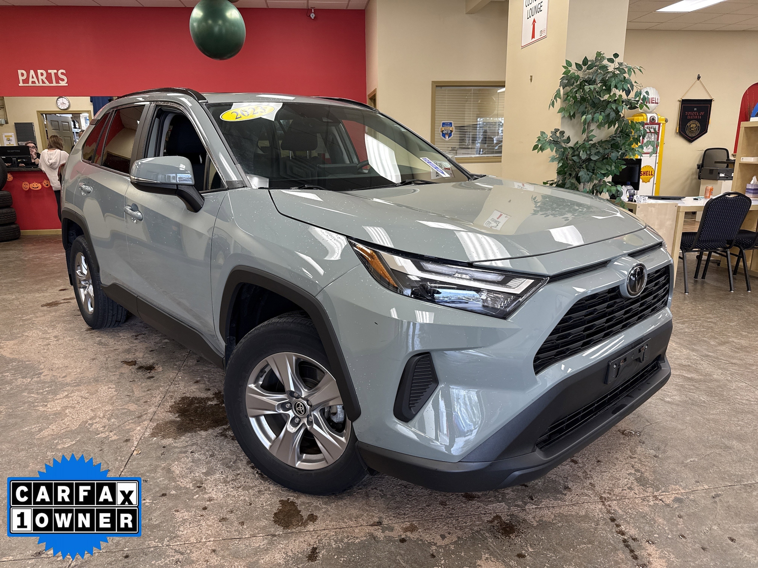 2023 Toyota RAV4 XLE