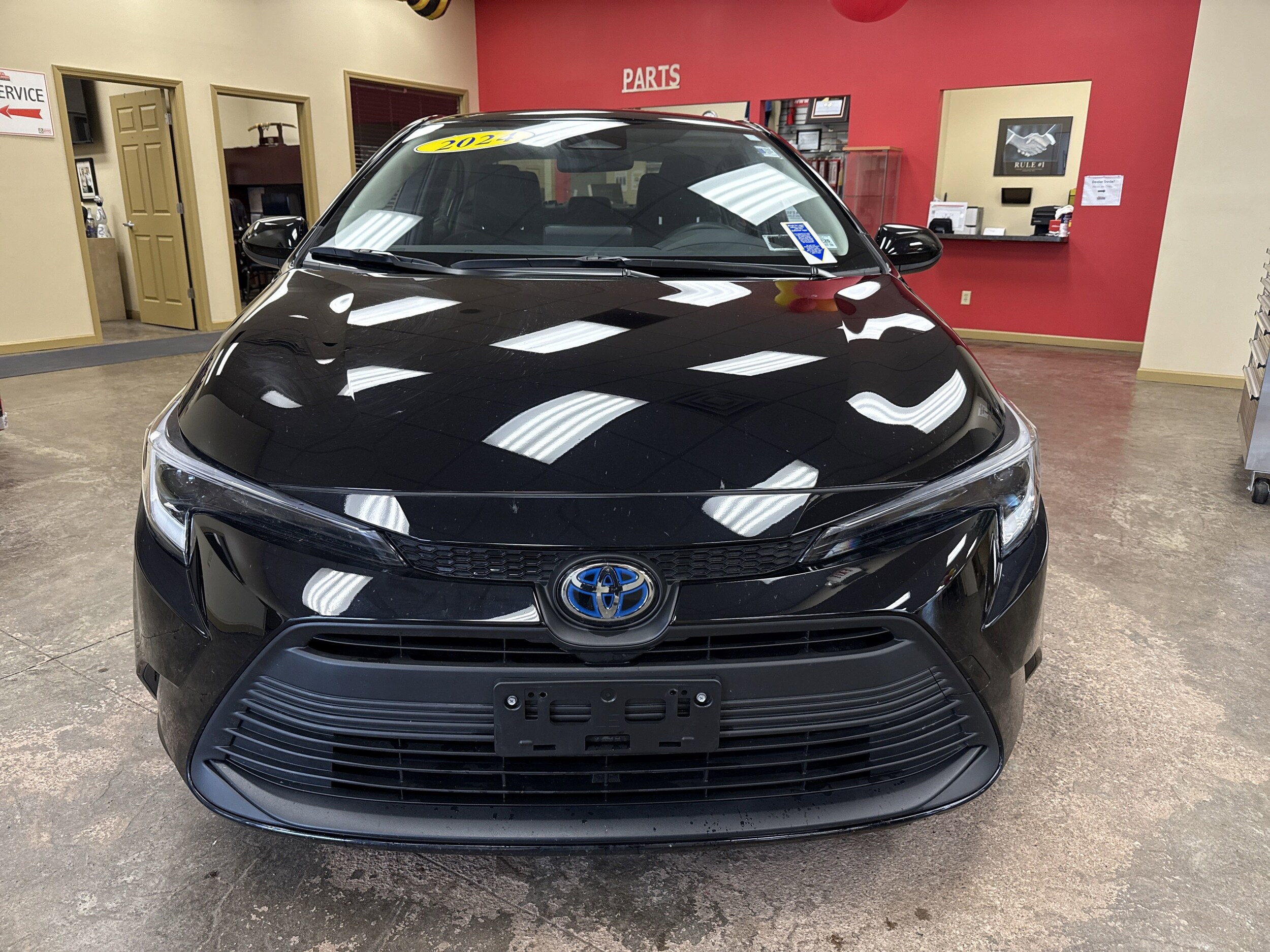 2024 Toyota Corolla Hybrid LE photo 2