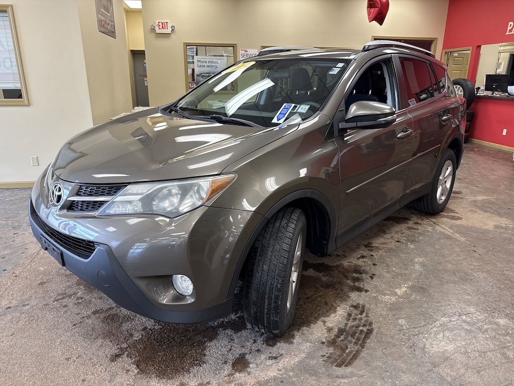 Used 2014 Toyota RAV4 4WD XLE SUV