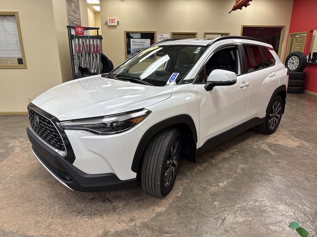 Used 2024 Toyota Corolla Cross XLE SUV