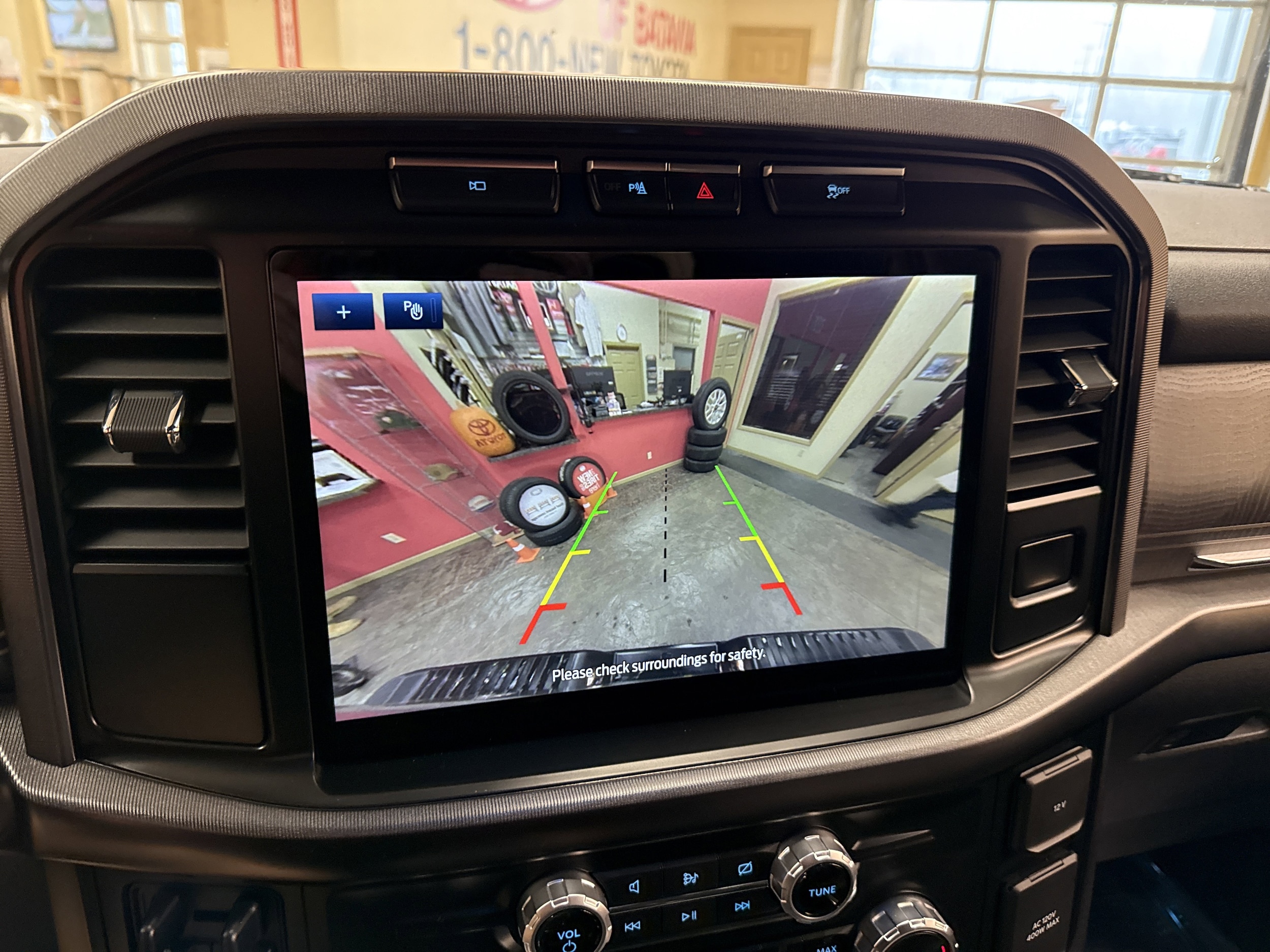 2023 Ford F-150 Platinum - Photo 39