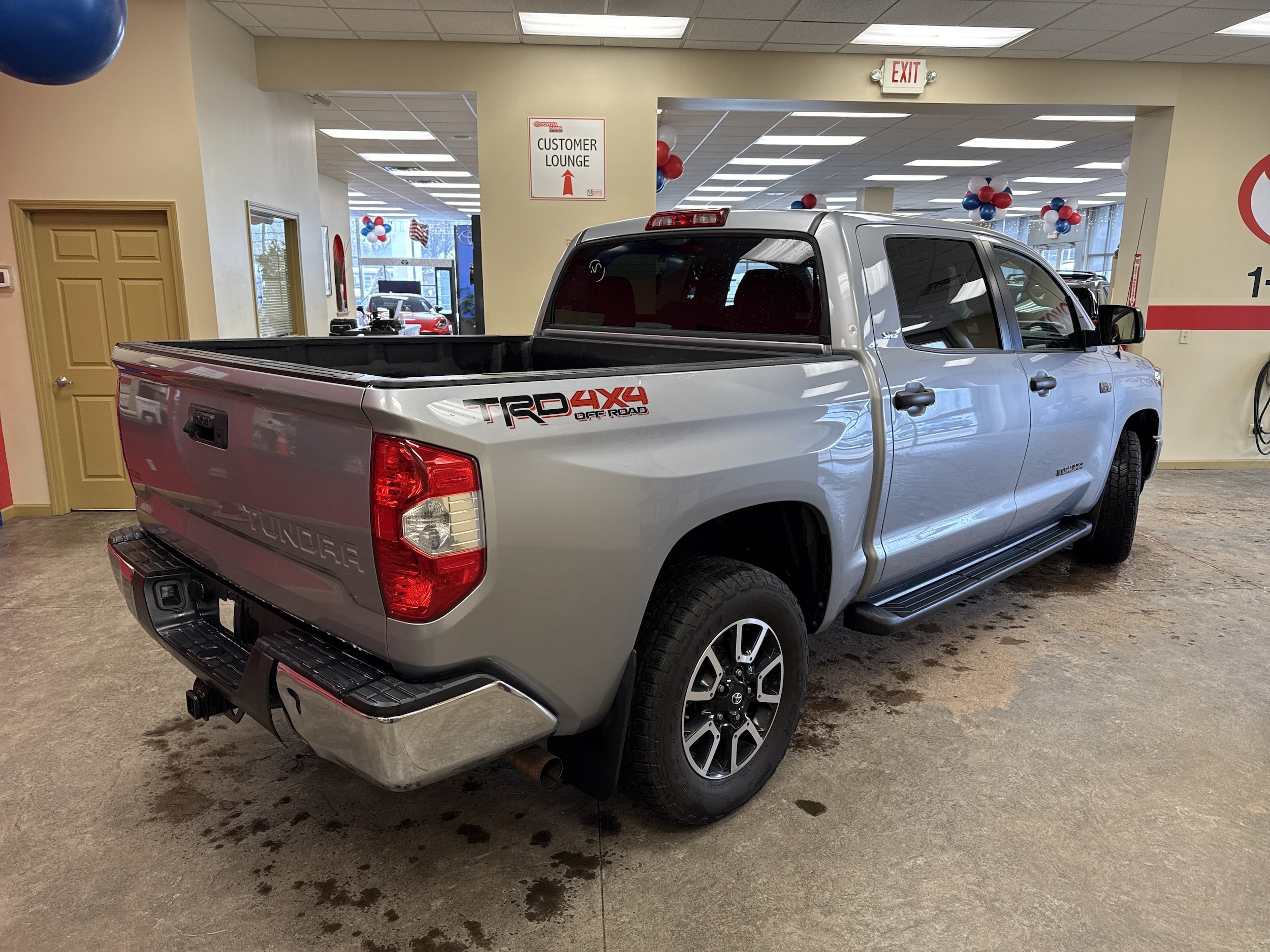 2019 Toyota Tundra SR5 - Photo 10