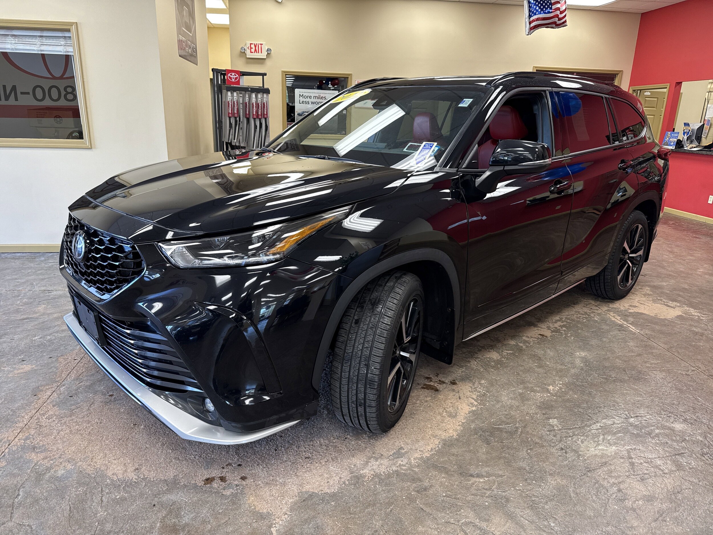 2022 Toyota Highlander XSE photo 3