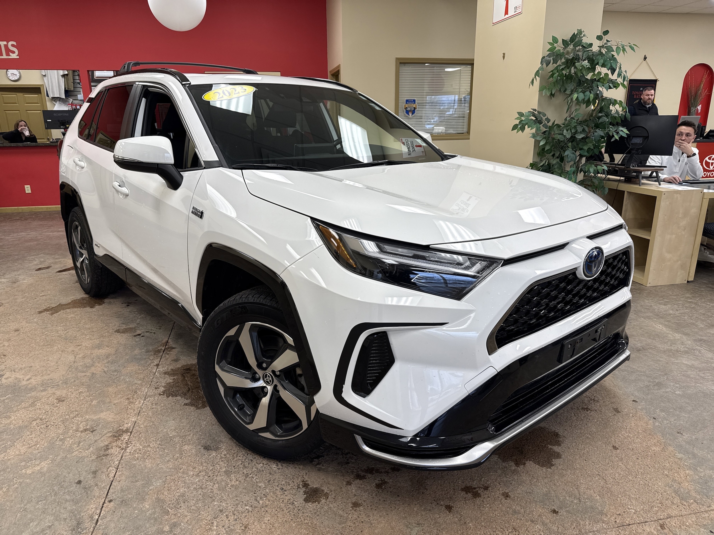 2023 Toyota RAV4 SE