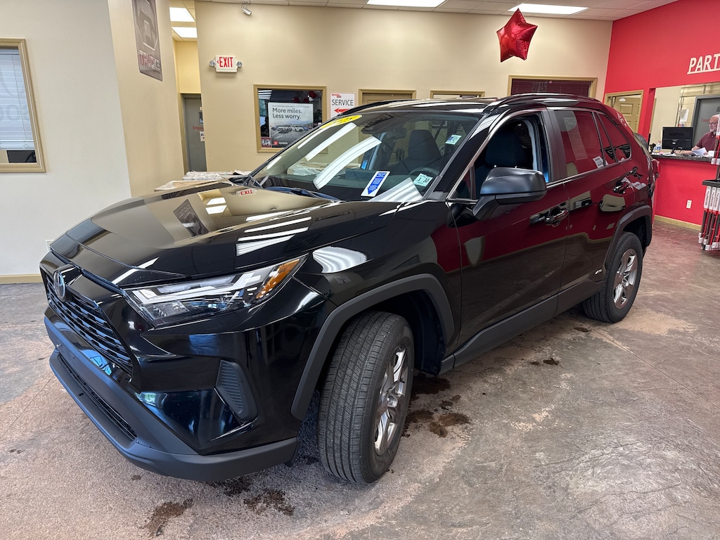 Used 2025 Toyota RAV4 Hybrid LE SUV