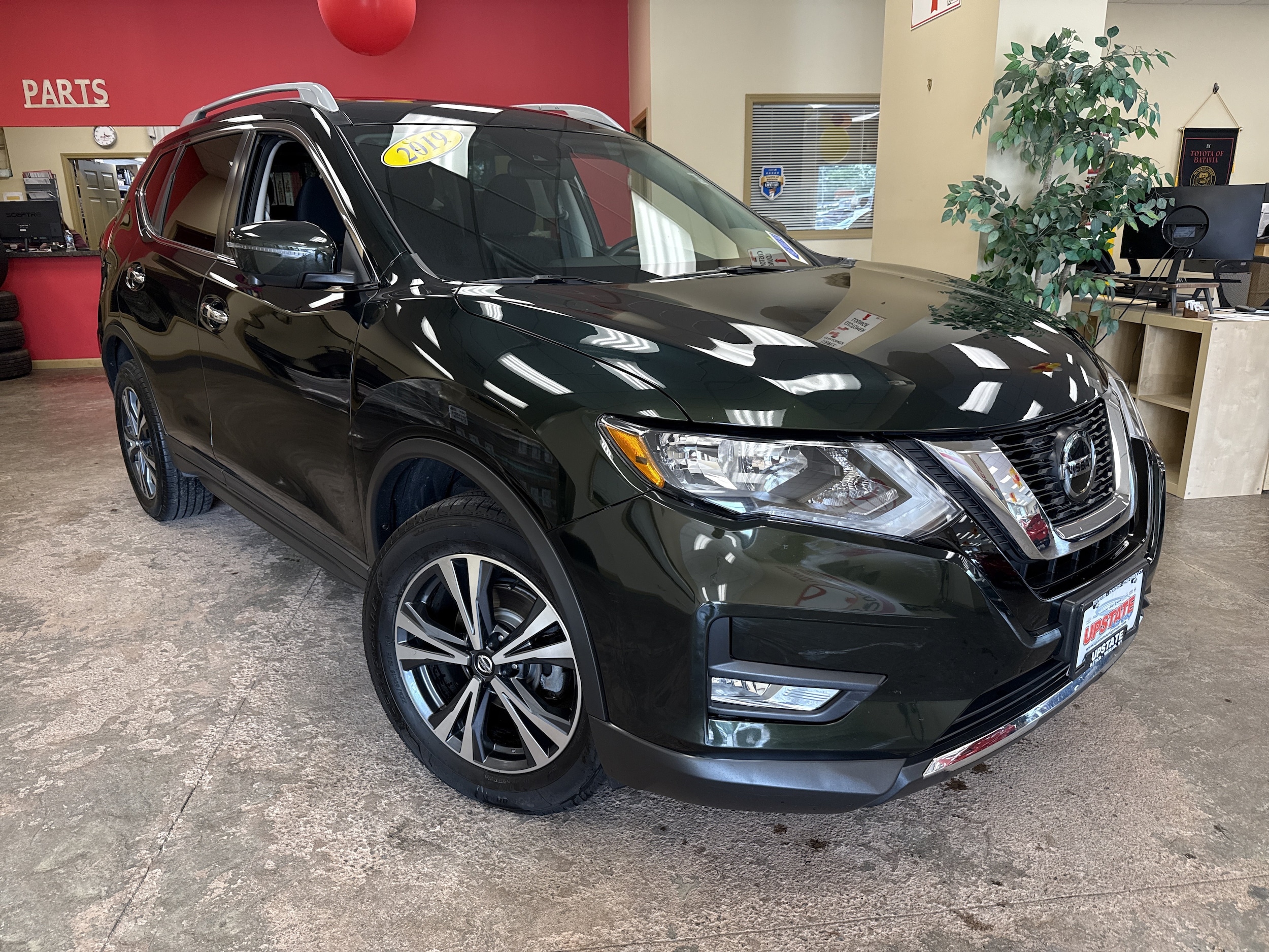 Used 2019 Nissan Rogue SV with VIN 5N1AT2MV7KC700236 for sale in Batavia, NY