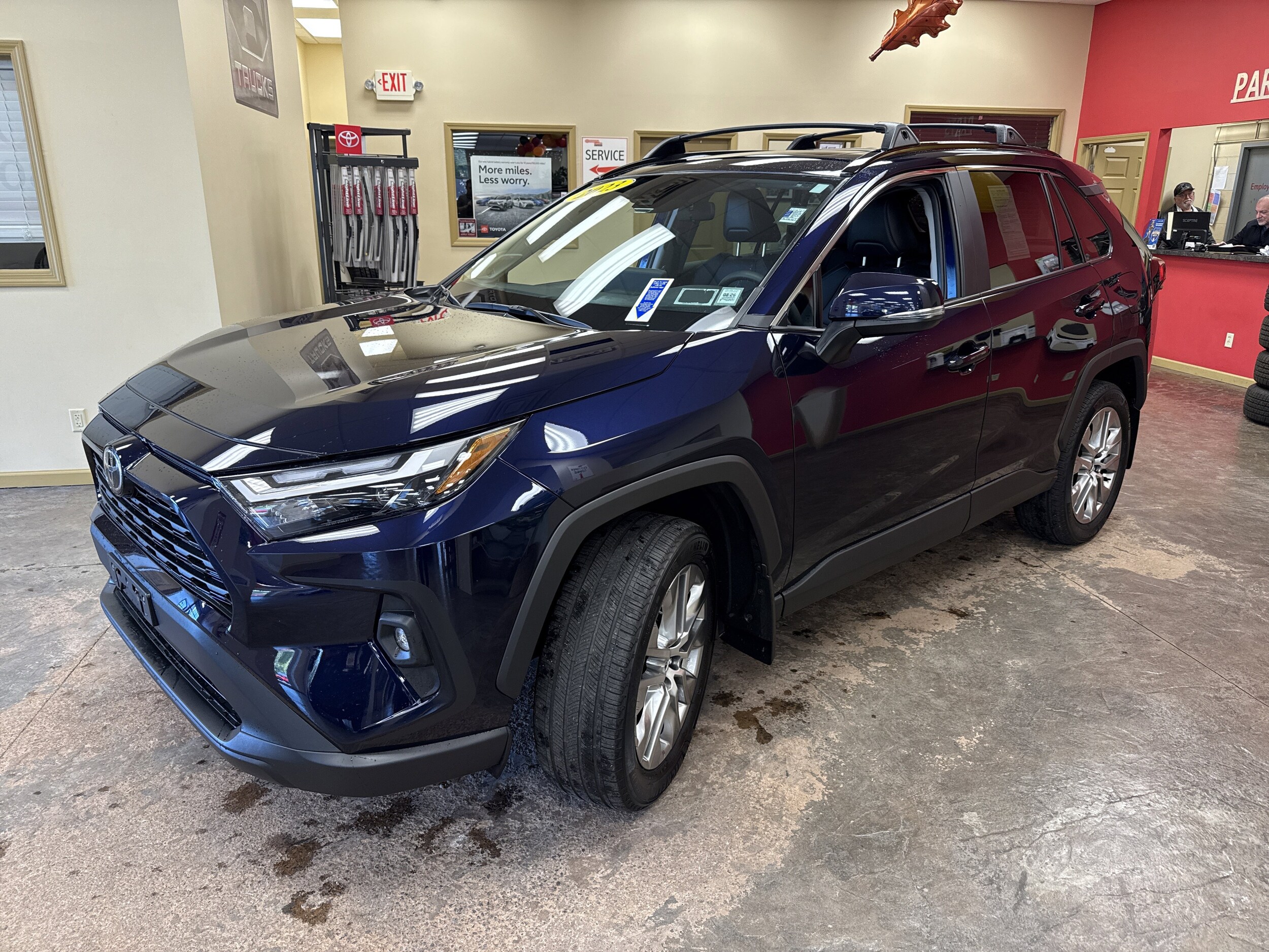 2023 Toyota RAV4 XLE Premium photo 2