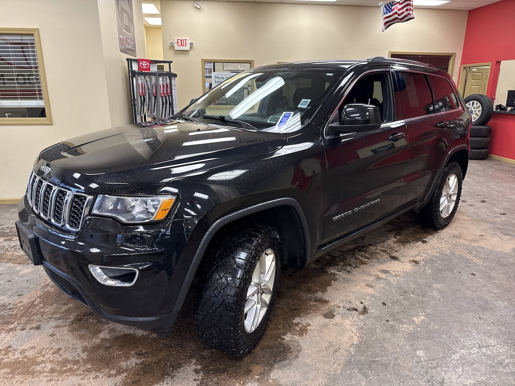 Used 2018 Jeep Grand Cherokee Laredo 4x4 SUV