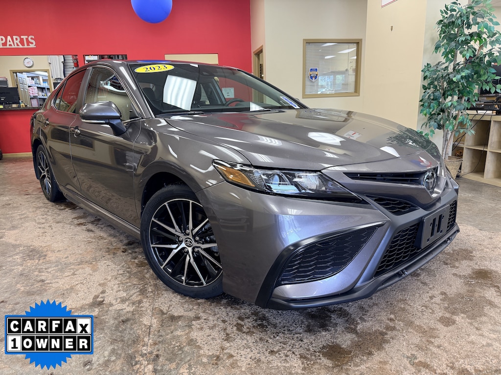 Used 2023 Toyota Camry SE Sedan