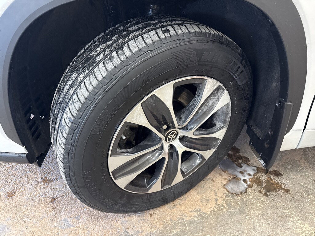 Used 2023 Toyota Highlander XLE SUV