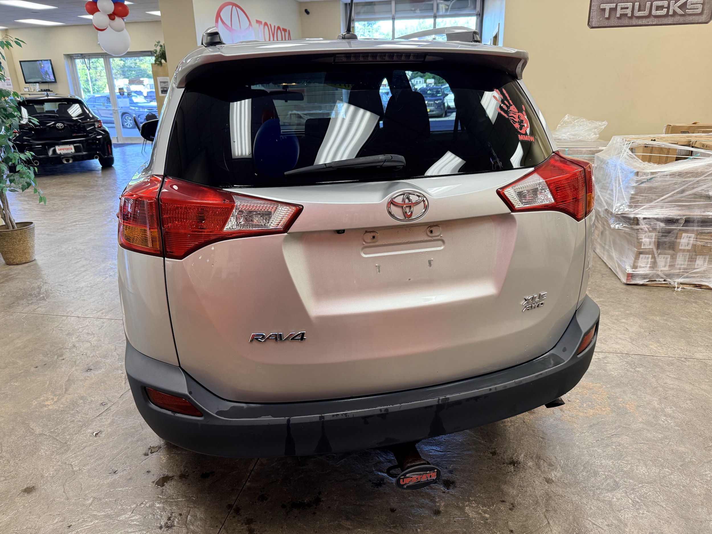 2015 Toyota RAV4 XLE - Photo 9