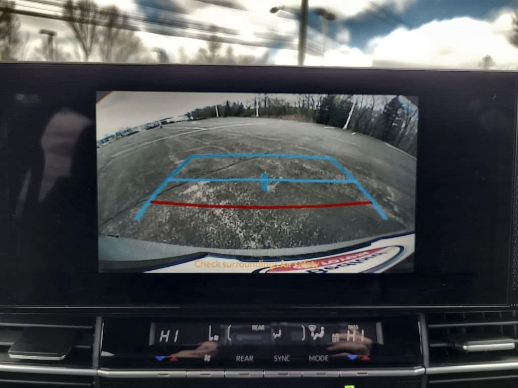 2025 Toyota Sienna Woodland Edition - Photo 17