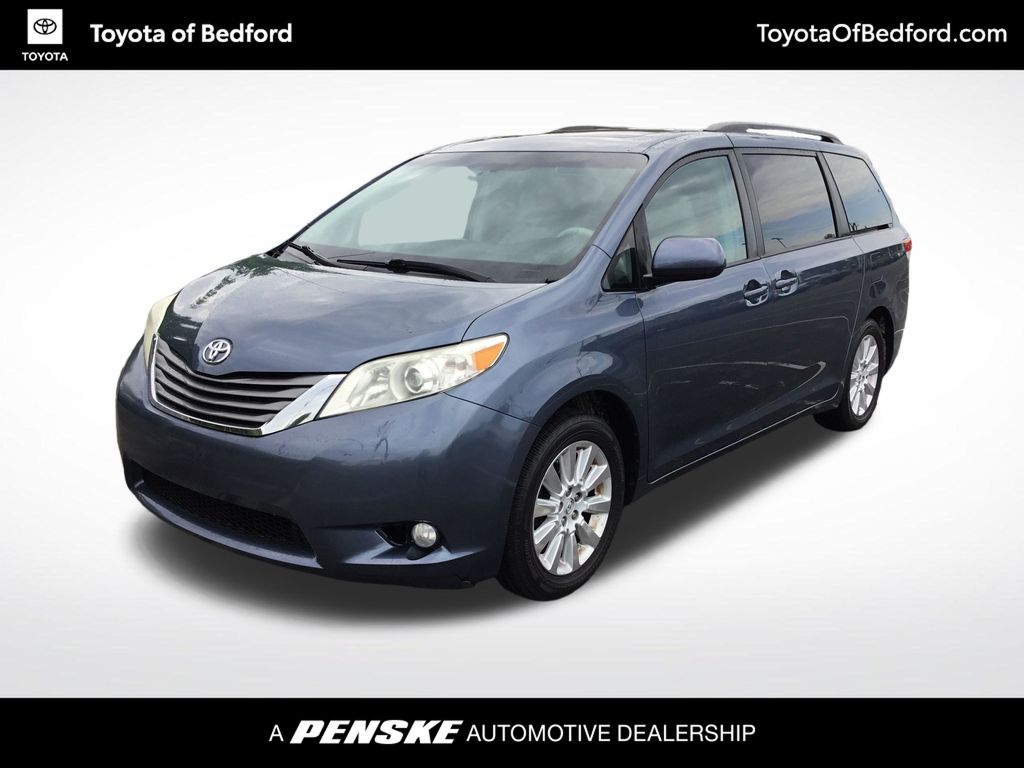 2014 Toyota Sienna Van 