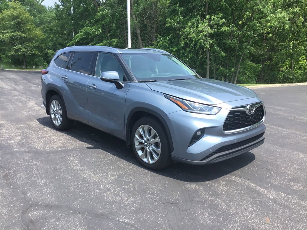 Used 2020 Toyota Highlander Limited with VIN 5TDDZRBHXLS029425 for sale in Bedford, OH