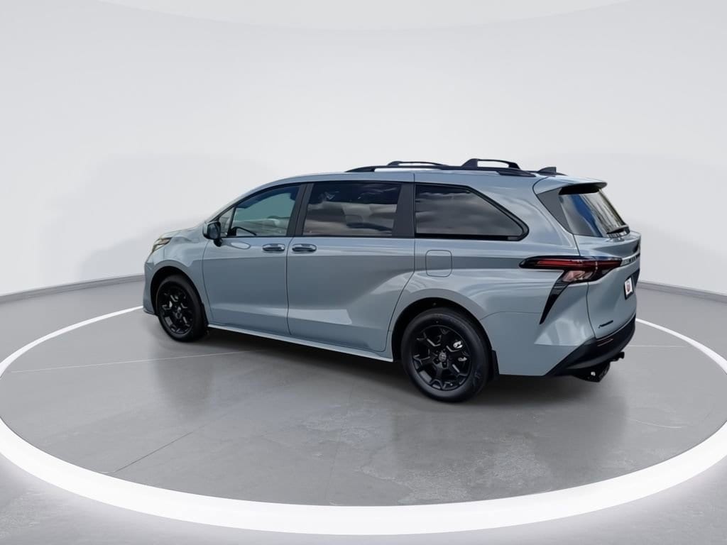 2025 Toyota Sienna Woodland Edition - Photo 6