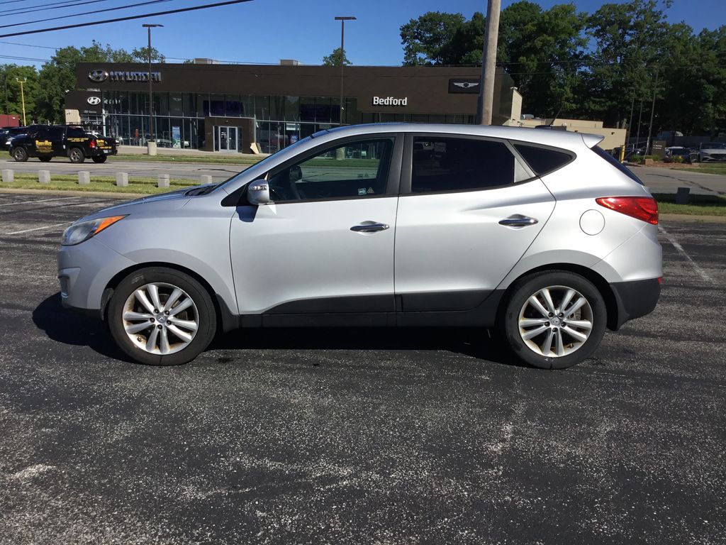 Used 2012 Hyundai Tucson Limited with VIN KM8JUCACXCU404290 for sale in Bedford, OH