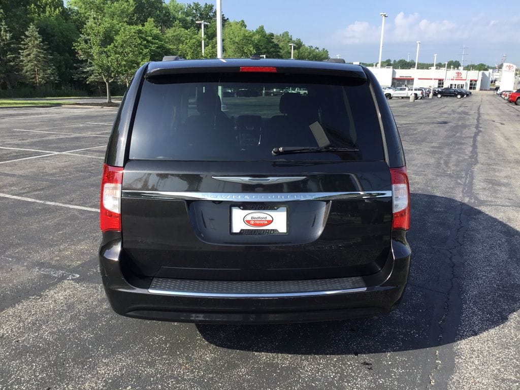 Used 2015 Chrysler Town & Country Touring Van