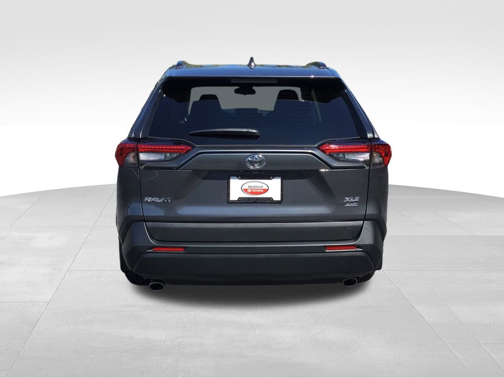 2023 Toyota RAV4 XLE photo 4