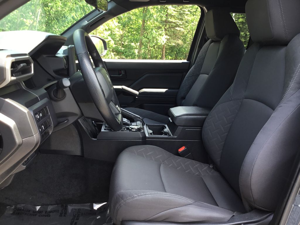 2025 Toyota Tacoma SR - Photo 14