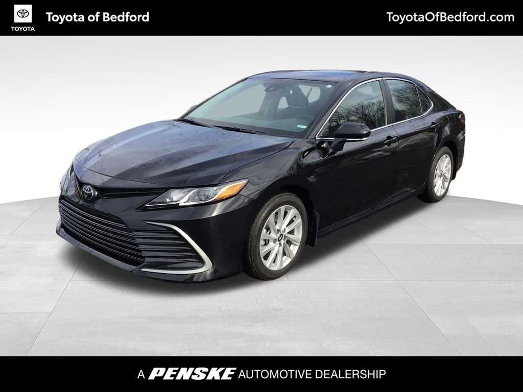 2024 Toyota Camry LE's photo