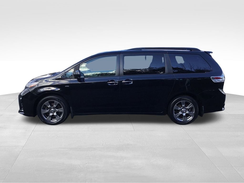 Used 2019 Toyota Sienna SE Premium Van