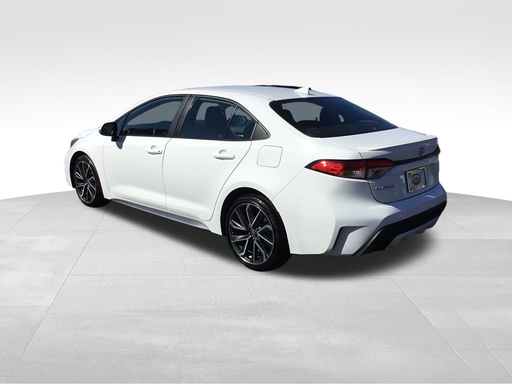 2022 Toyota Corolla SE photo 3