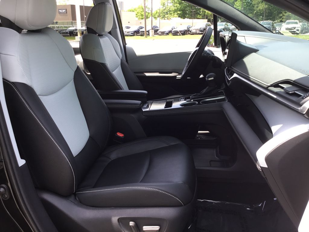 2025 Toyota Sienna XSE - Photo 13