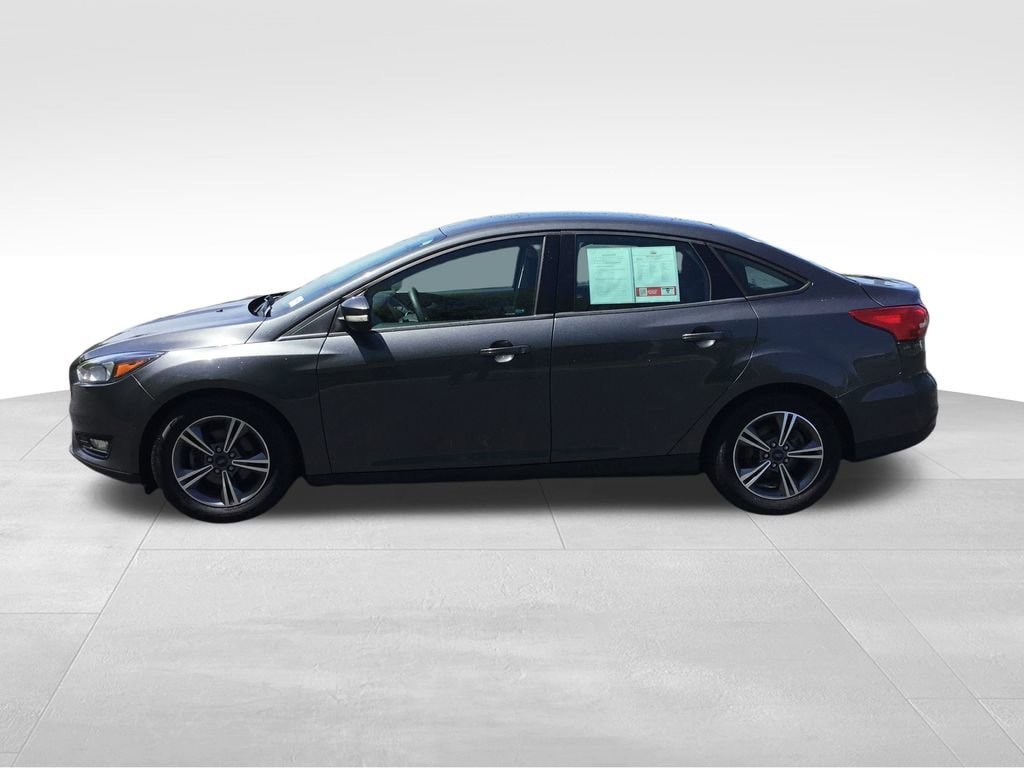 Used 2017 Ford Focus SE with VIN 1FADP3FE6HL340187 for sale in Bedford, OH