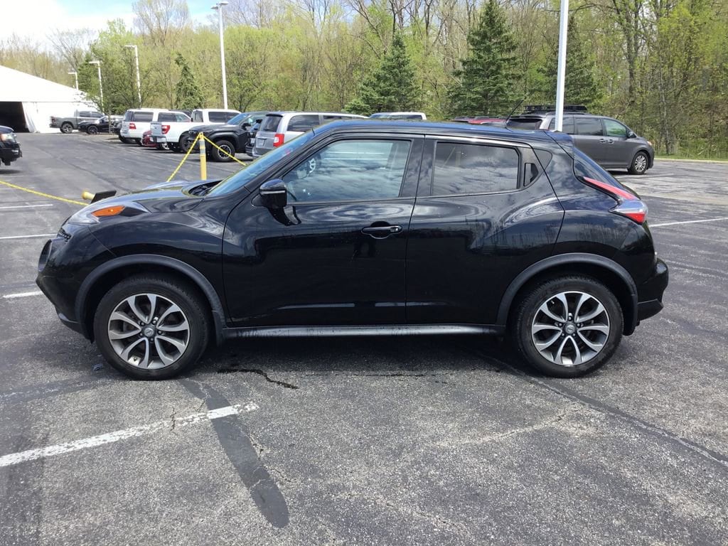 Used 2017 Nissan Juke SV with VIN JN8AF5MR0HT705162 for sale in Bedford, OH