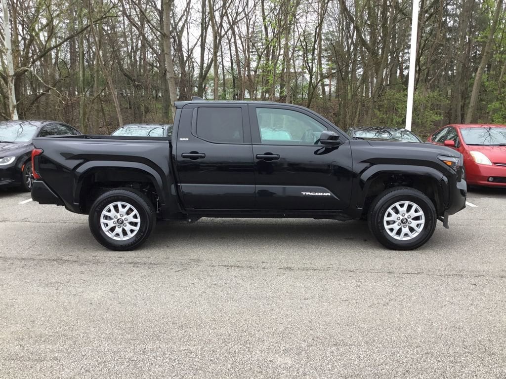 2025 Toyota Tacoma SR5 - Photo 6
