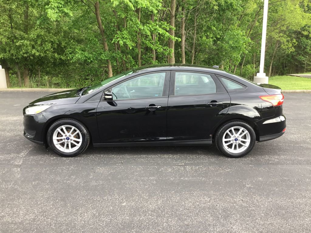 Used 2016 Ford Focus SE with VIN 1FADP3F29GL211526 for sale in Bedford, OH
