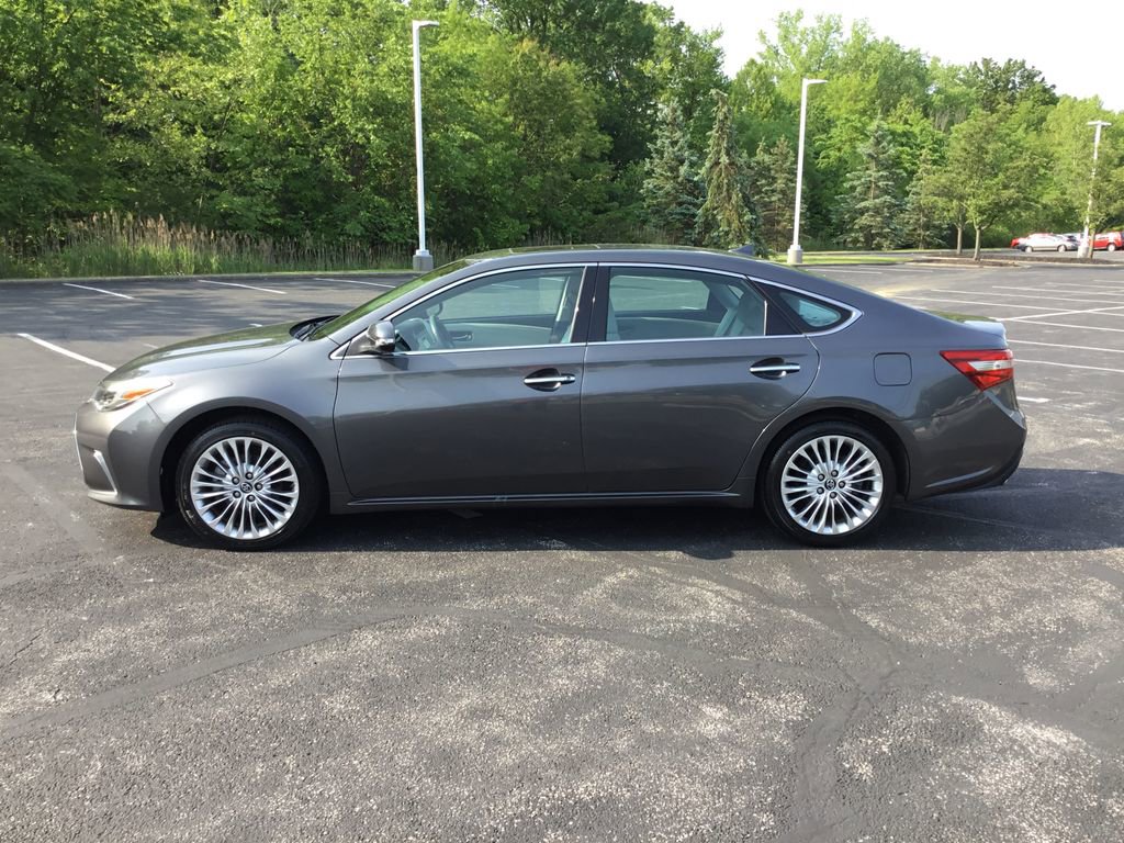 Used 2018 Toyota Avalon Limited with VIN 4T1BK1EB4JU286704 for sale in Bedford, OH