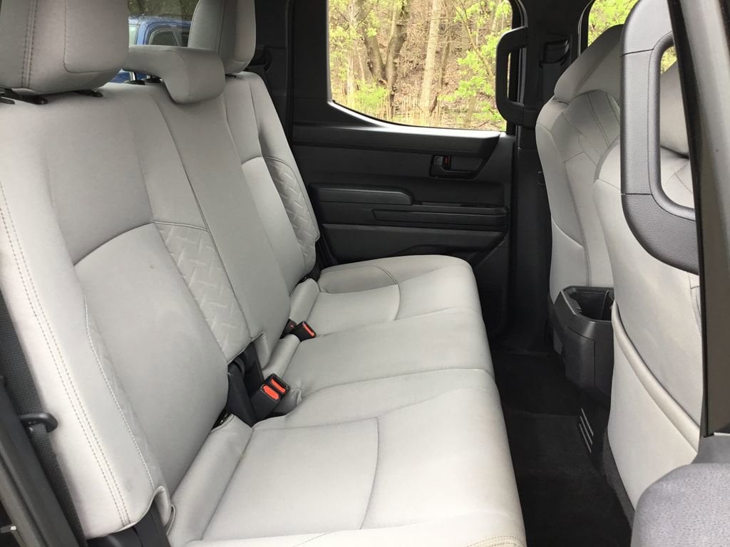 2025 Toyota Tacoma SR5 - Photo 15